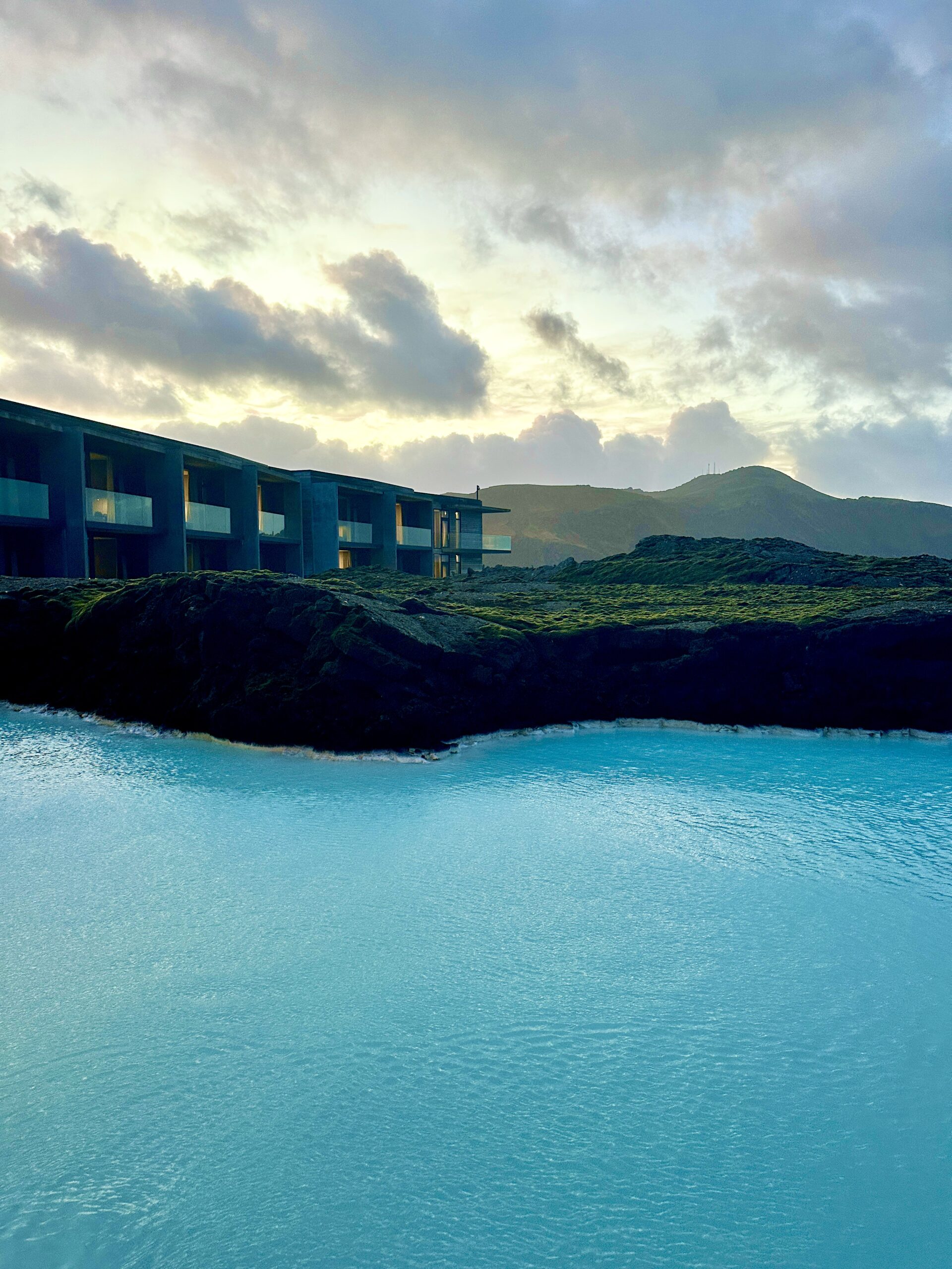 Staying at the Blue Lagoon in Luxury: The Retreat Hotel